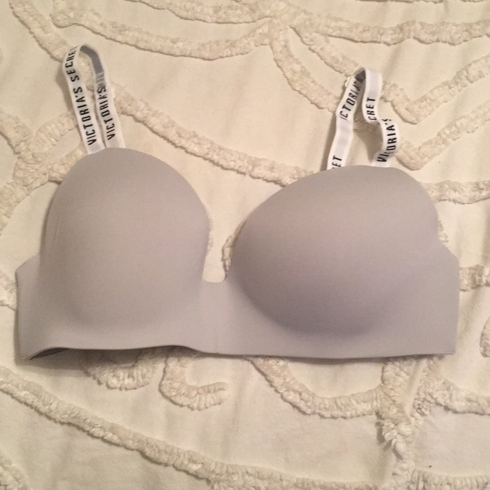 Victoria’s Secret Wireless T-Shirt Bra